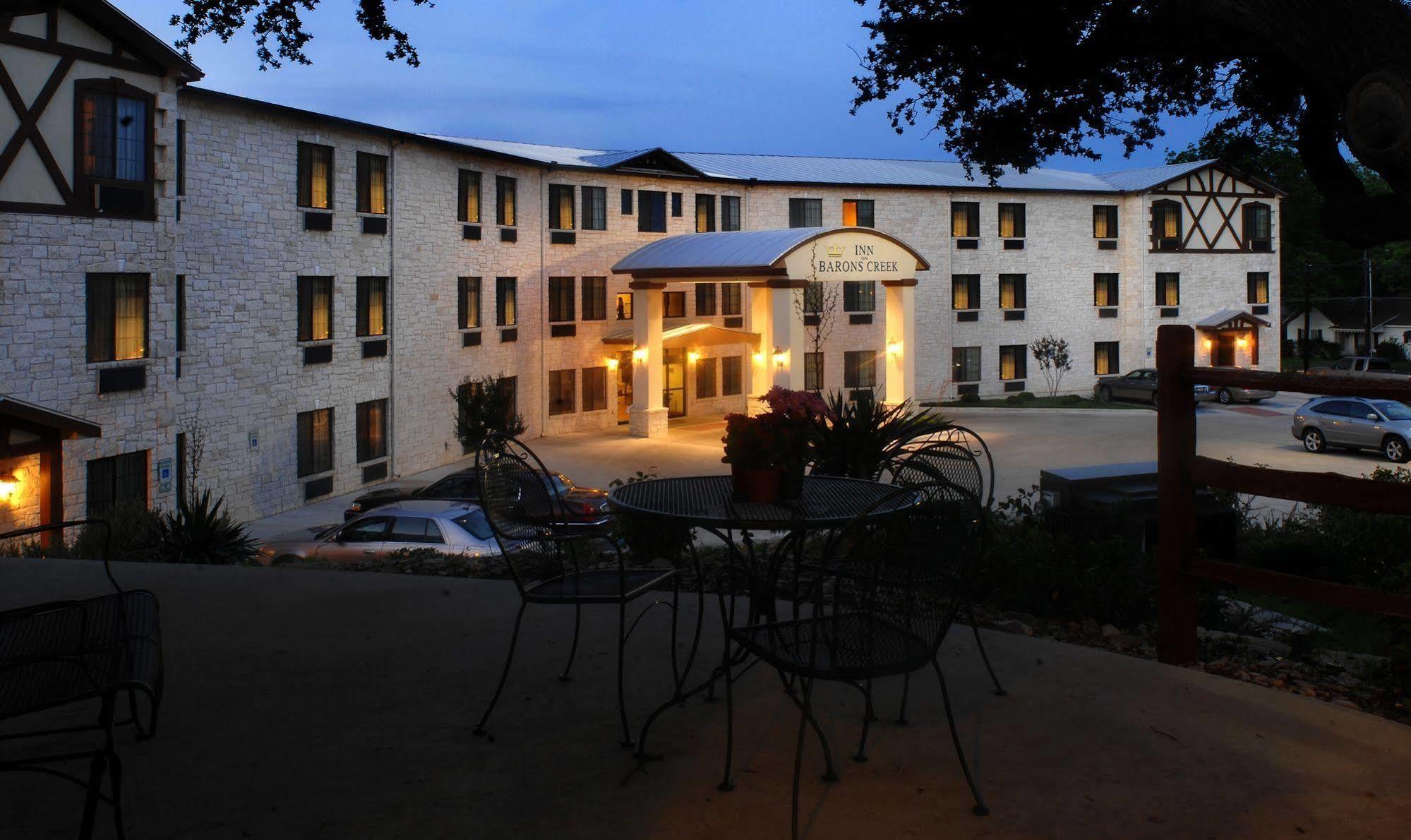 Inn On Barons Creek Fredericksburg Exteriér fotografie