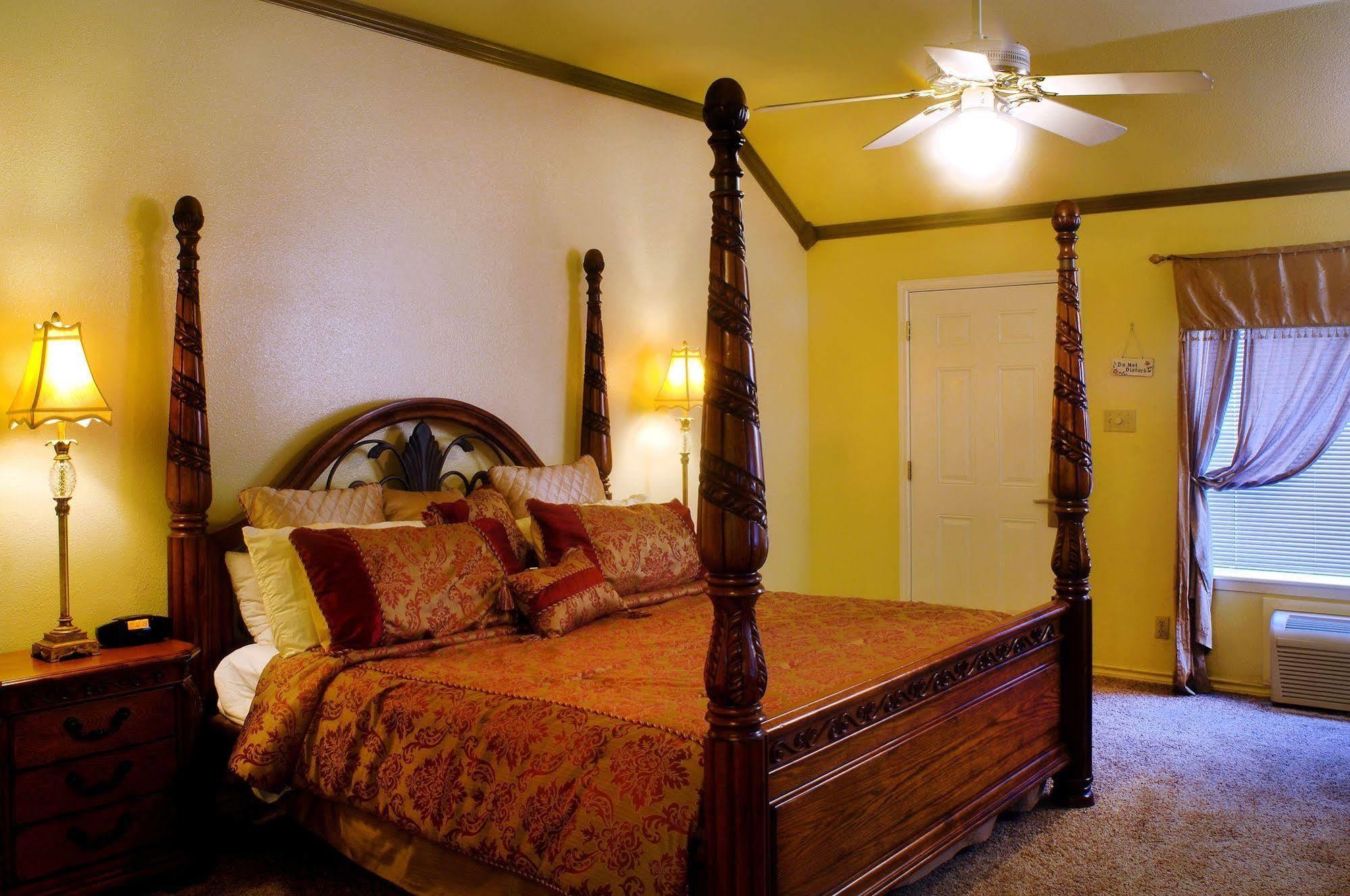 Inn On Barons Creek Fredericksburg Pokoj fotografie